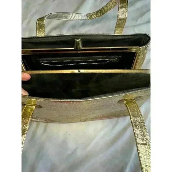 1960s Ladies Gold Purse - Picture 7 of 11
